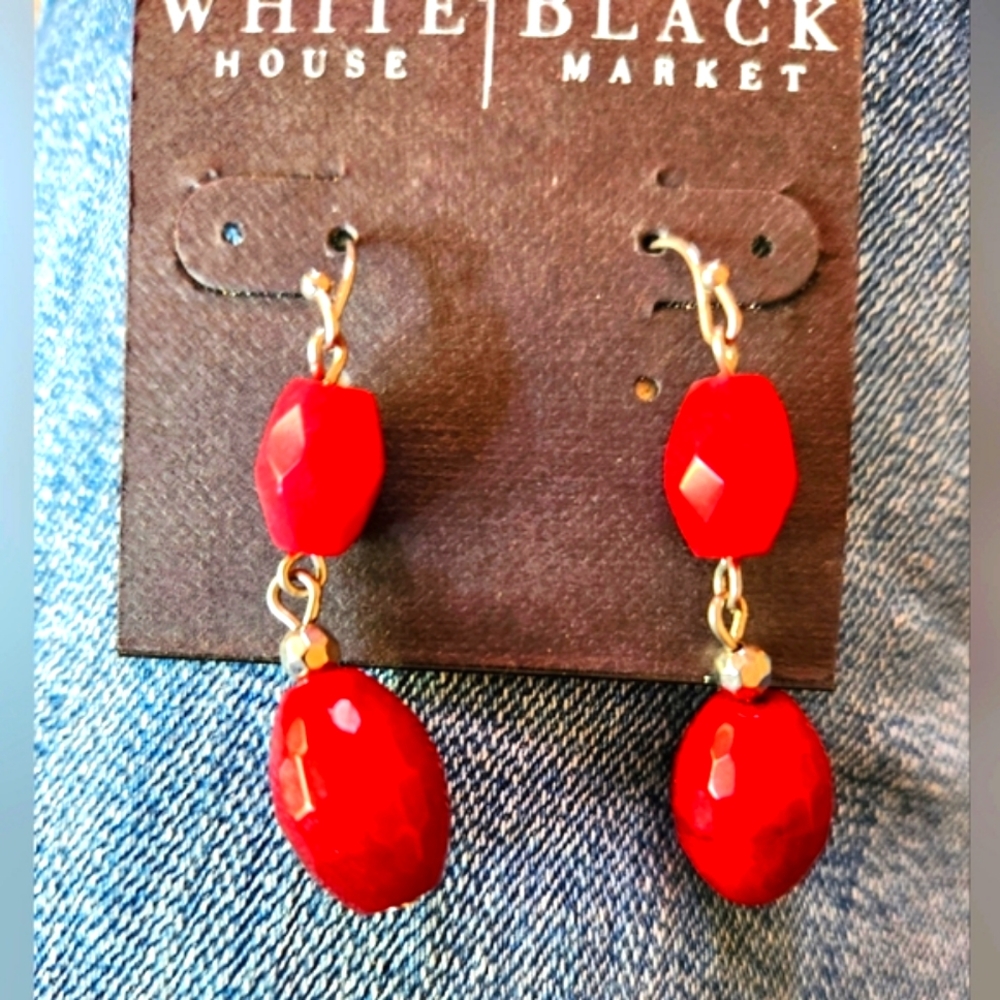 2 pr red pierced earrings